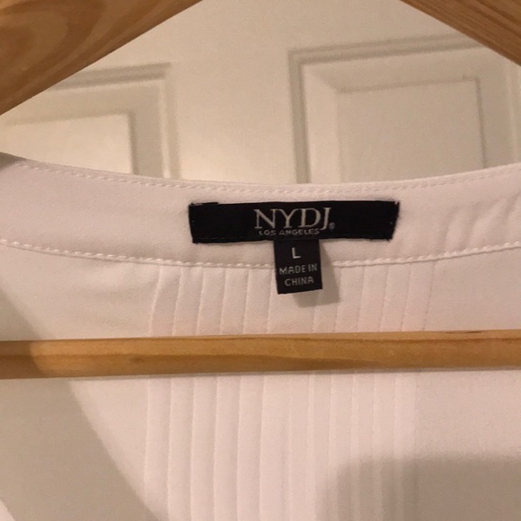 White Pleat Back Blouse - Picture 4 of 5